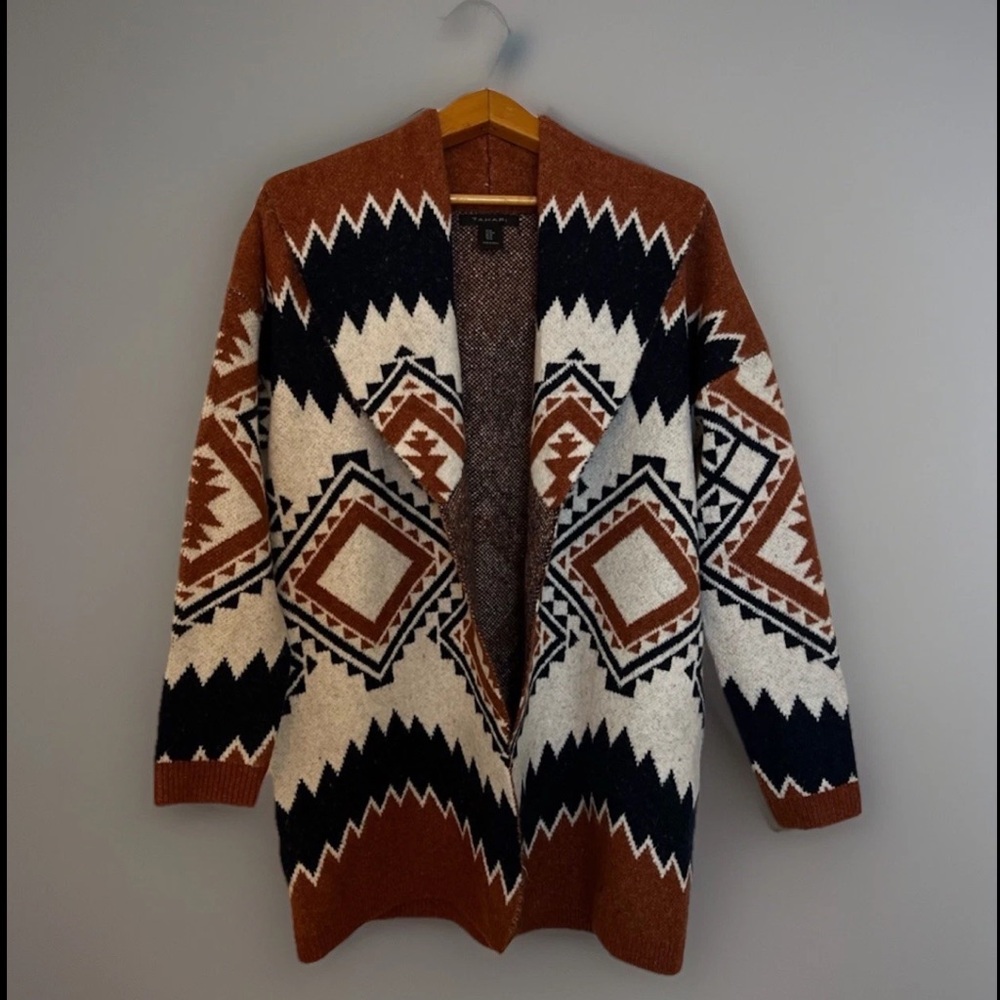 MEDIUM Tahari Aztec Shawl Collar Open Front Cardigan, Sweater Coat